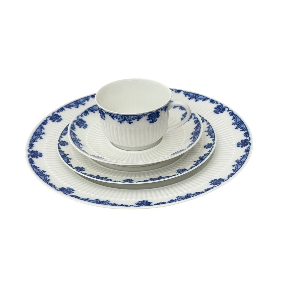 Limoges Ceralene Saint Cloud Dinnerware Set 4pc Blue White French Porcelain